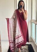 Kantha work sleeveless kurta set with dupatta